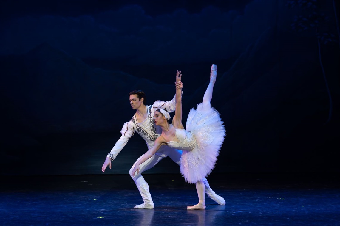 VSB_SwanLake_HR-16-002.jpg